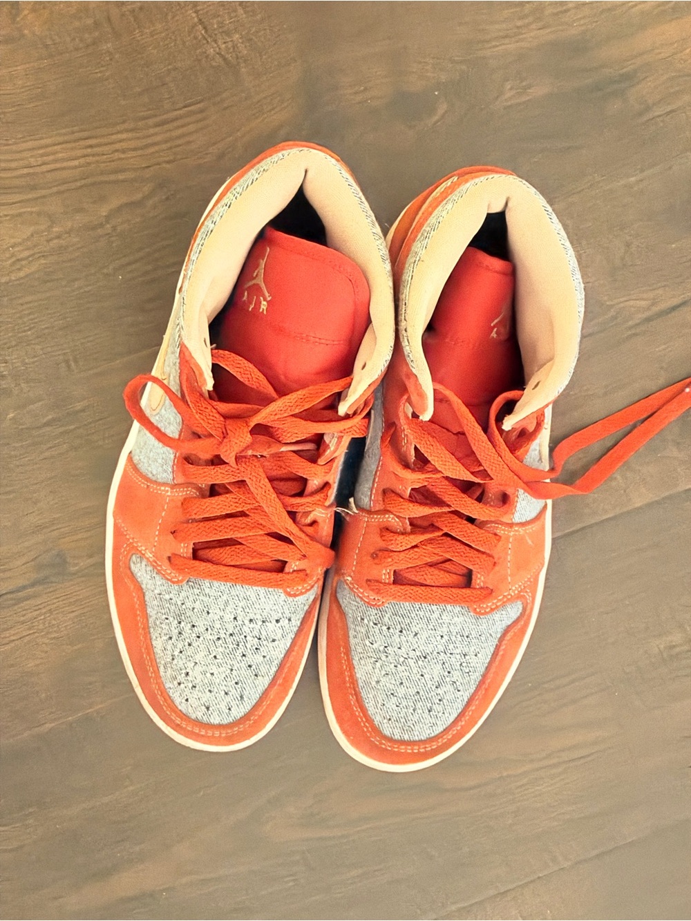 jordans hardly worn w/box
